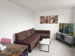 Hazel 1-Bedroom Flat, Parking, WiFi, Netflix, Prime location